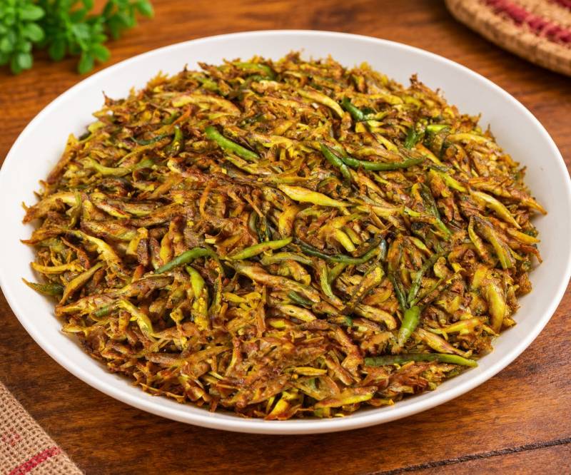 নদীর গুঁড়া মাছ চচ্চড়ি